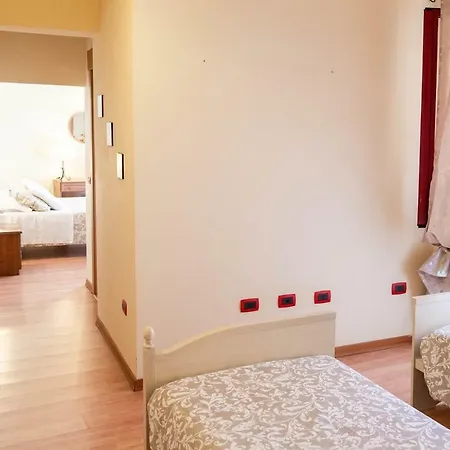 Antica Casa Sanna Otel Guspini