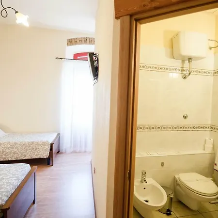 Antica Casa Sanna Otel Guspini
